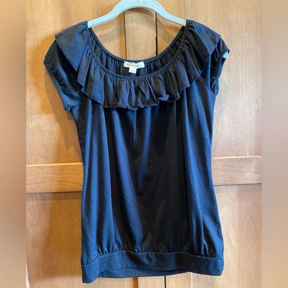 JohnPaulRichard Black Ruffled Cap Sleeve Women’s Top